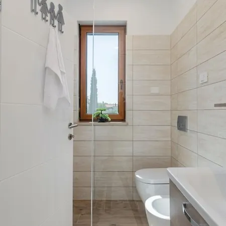 Pinea By Guide Villa *
