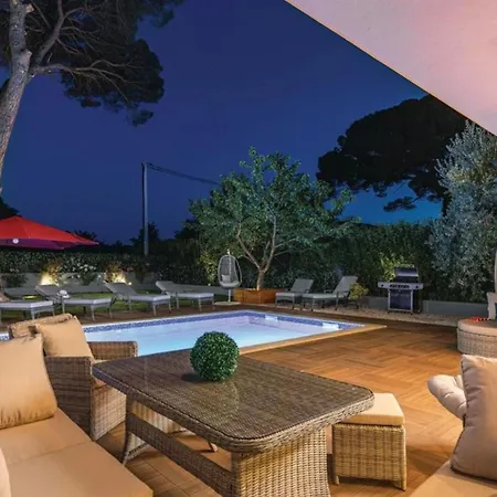 Pinea By Guide Villa